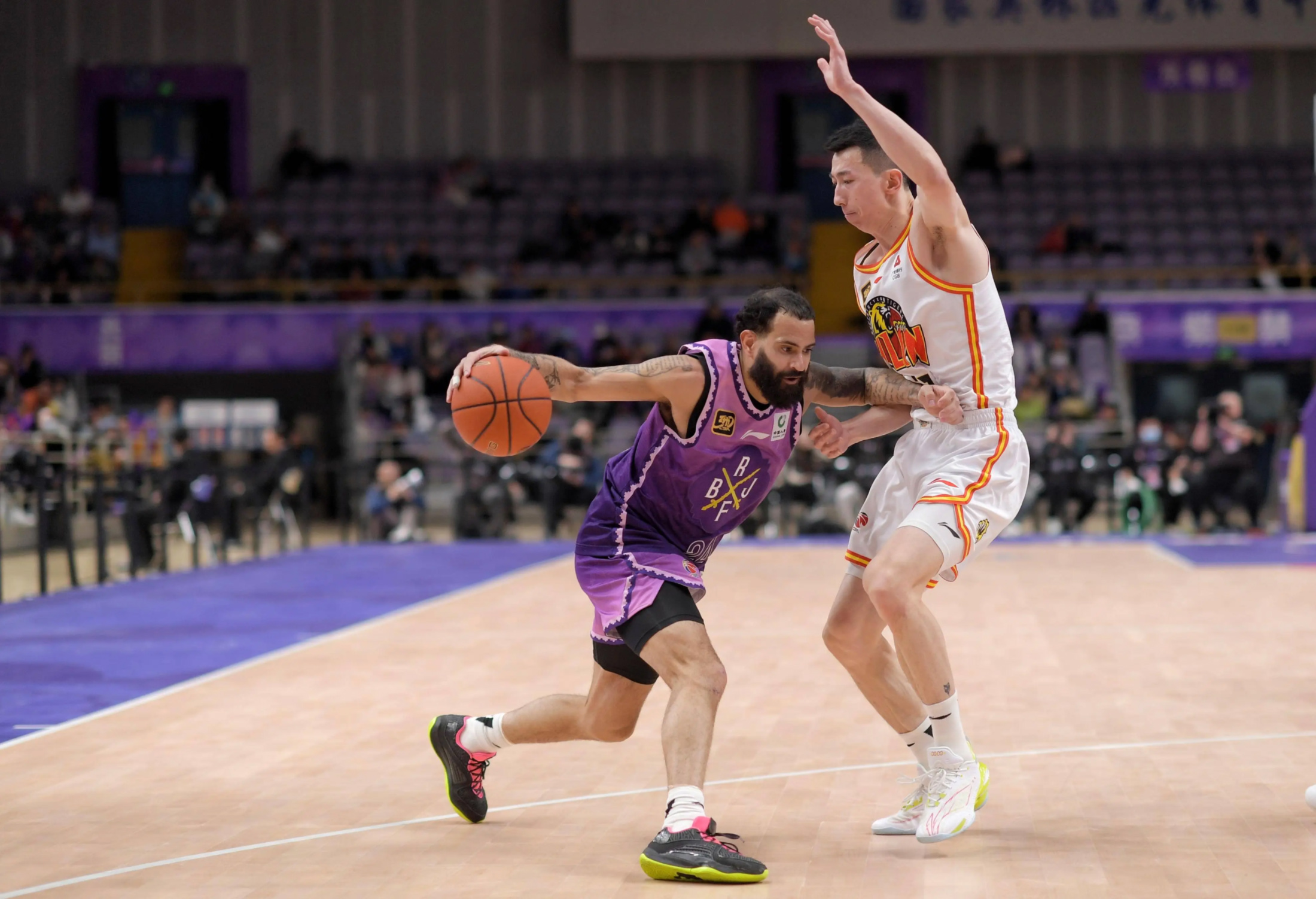 皇家马德里外线爆发备战CBA季后赛布鲁克林篮网围绕CBA常规赛状态回暖,清晨曼联备战德甲瞬间刷屏的简单介绍 皇家马德里外线爆发备战CBA季后赛布鲁克林篮网围绕CBA常规赛状态回暖,清晨曼联备战德甲瞬间刷屏的简单介绍